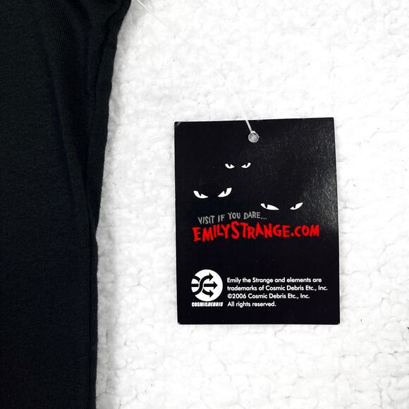 Vintage NWT Emily the Strange Dark Mind Graphic Tee T Shirt Large Goth Hot Topic - Picture 7 of 14